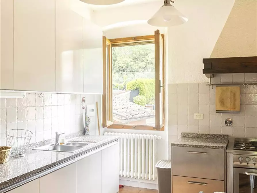 Immagine 19 di Appartamento in vendita  in via Aretina a Fiesole