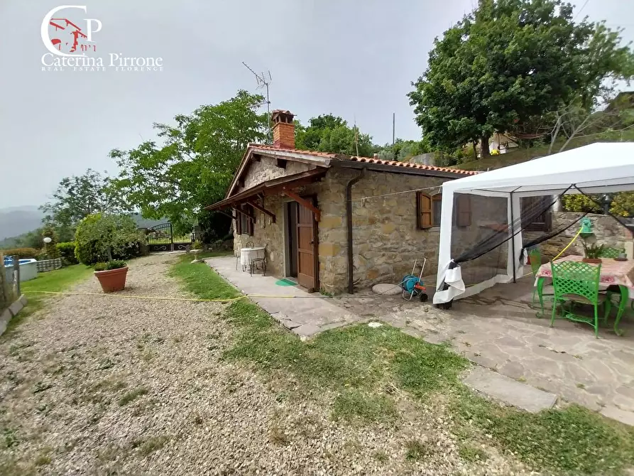 Immagine 1 di Villa in vendita  in frazione Vicorati a Dicomano