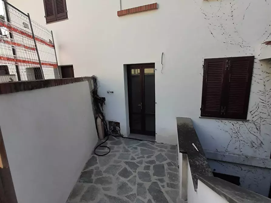 Immagine 4 di Appartamento in vendita  in via delle Rose a Rosignano Marittimo