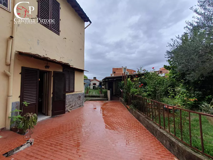 Immagine 3 di Casa indipendente in vendita  in via di Peretola a Firenze