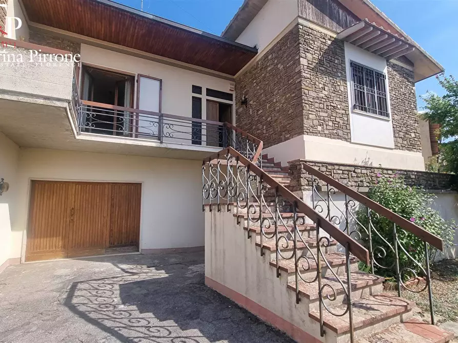 Immagine 2 di Villa in vendita  in via di Piscille a Greve In Chianti