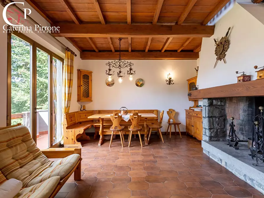 Immagine 25 di Villa in vendita  in via Castelnuovo a Pelago