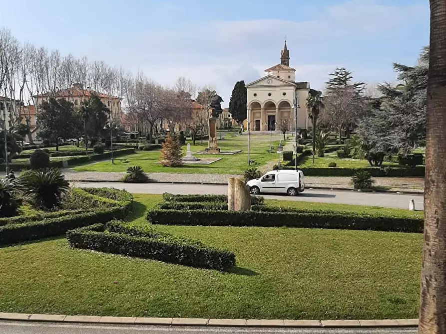 Immagine 21 di Appartamento in vendita  in Piazza Giuseppe Garibaldi a Rosignano Marittimo