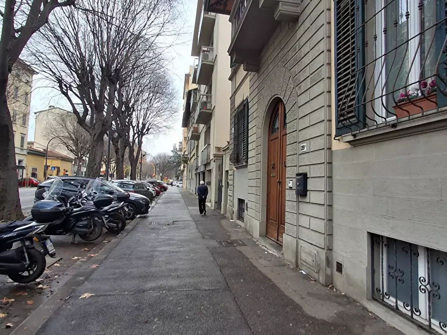 Immagine 3 di Appartamento in vendita  in viale dei Mille a Firenze