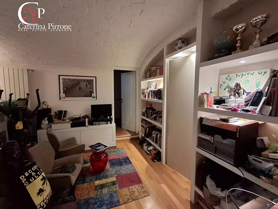 Immagine 21 di Appartamento in vendita  in viale dei Mille a Firenze