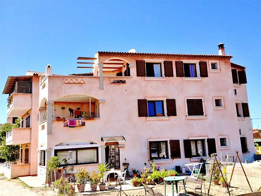 Immagine 1 di Appartamento in vendita  in via cavour a Valledoria