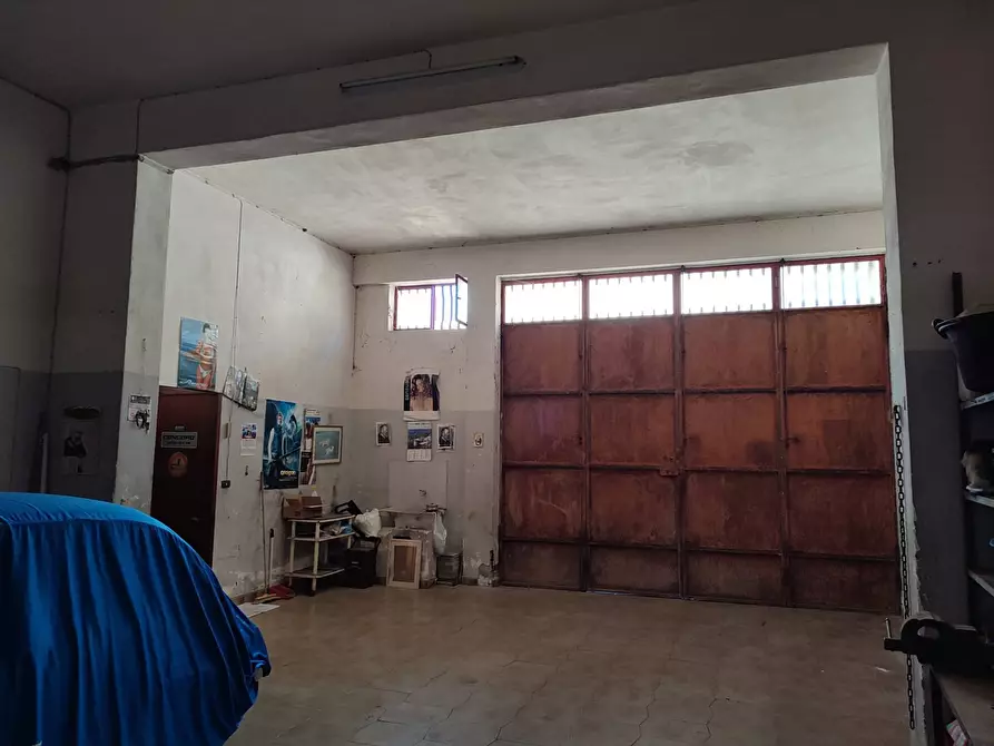 Immagine 30 di Appartamento in vendita  a Santa Maria Di Licodia