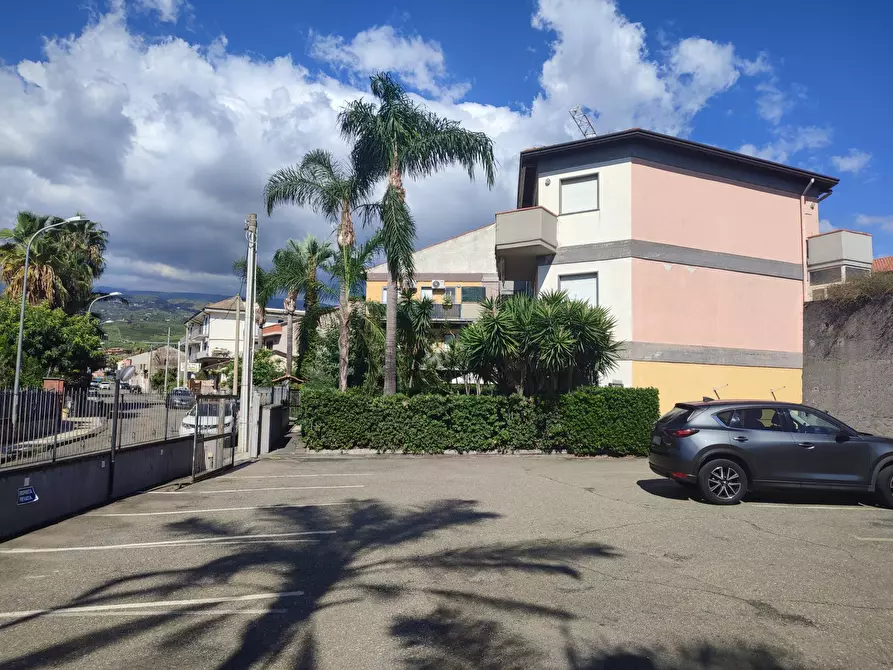 Immagine 2 di Appartamento in vendita  a Mascali