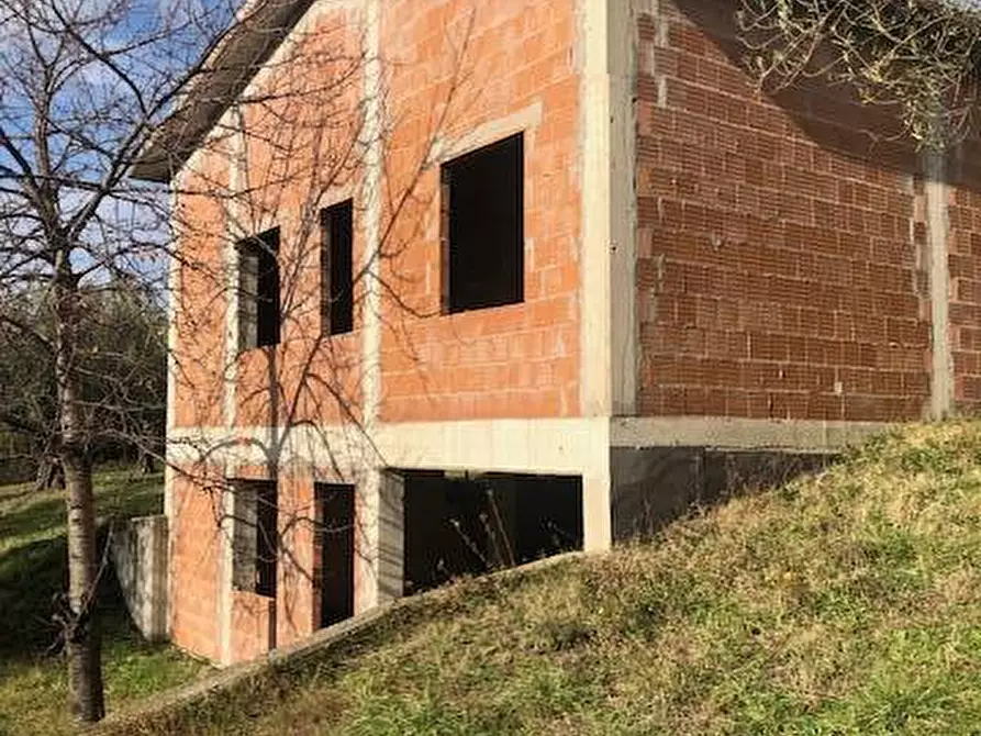 Immagine 3 di Villa in vendita  in località Alvagnano a Vetralla