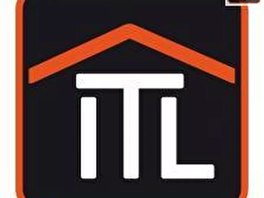 Immagine 10 di Locale commerciale in vendita  in Mauro Fasiani a Roma