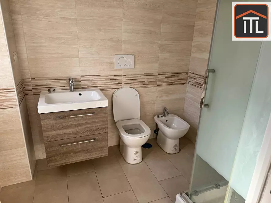 Immagine 13 di Appartamento in vendita  in Vicolo Degli Orti Della Magliana a Roma