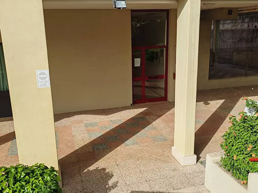 Immagine 3 di Appartamento in vendita  in Via Arnaldo Cantani a Roma