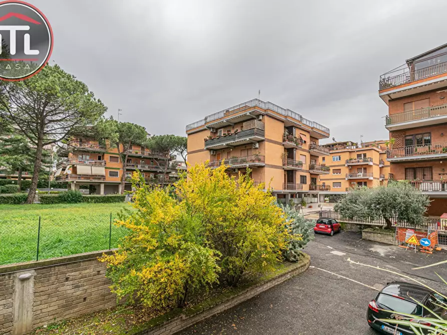 Immagine 20 di Appartamento in vendita  in VIA BEVERINO a Roma