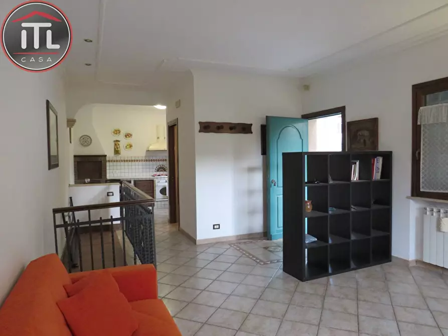 Immagine 14 di Villa in vendita  in Via Diano D'alba a Roma