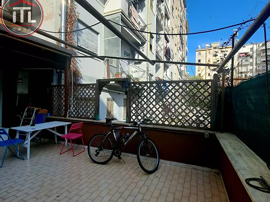 Immagine 17 di Appartamento in vendita  in Via Carlo Della Rocca a Roma