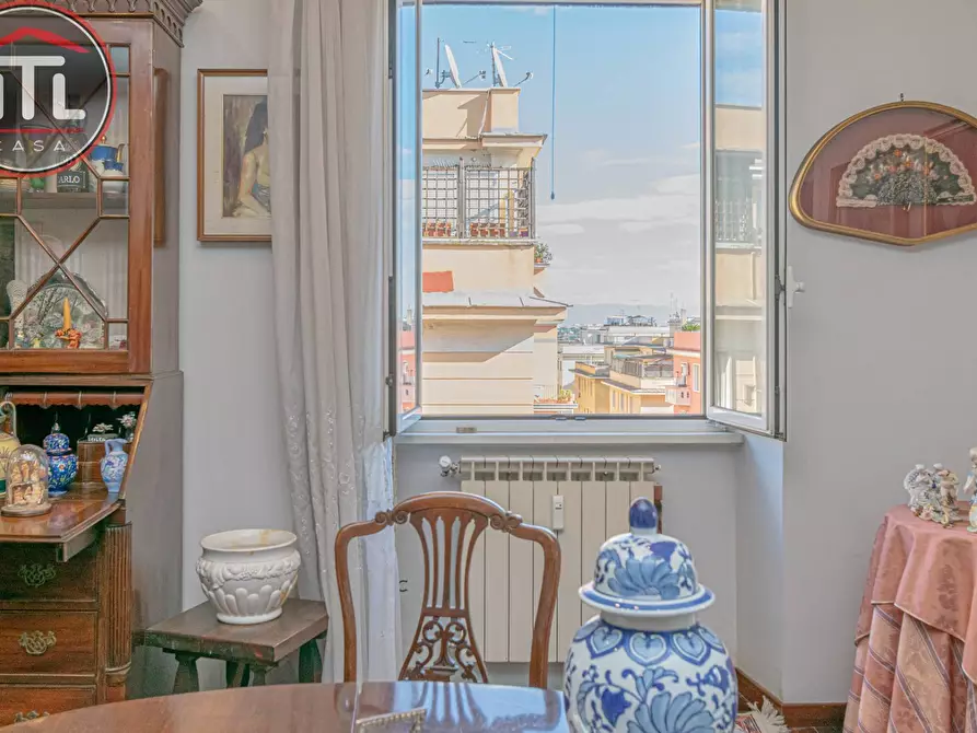 Immagine 3 di Appartamento in vendita  in Via Laura Mantegazza a Roma