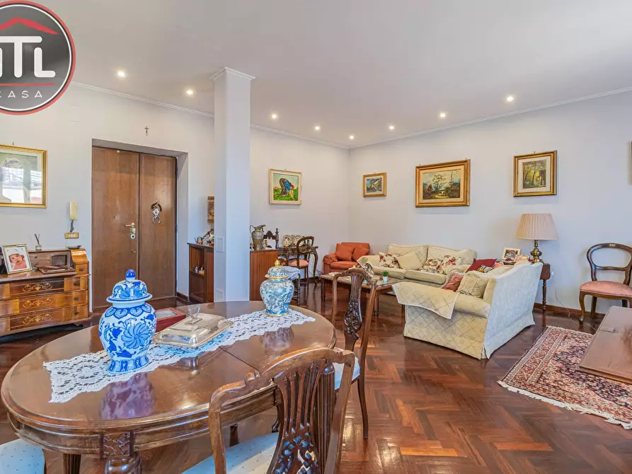 Immagine 4 di Appartamento in vendita  in Via Laura Mantegazza a Roma