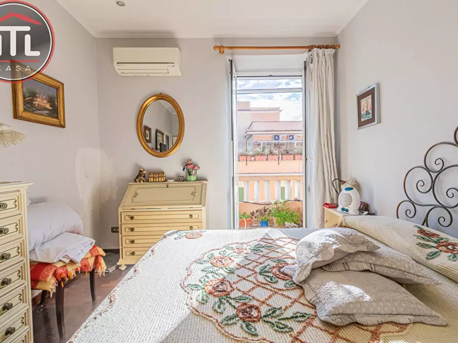 Immagine 14 di Appartamento in vendita  in Via Laura Mantegazza a Roma