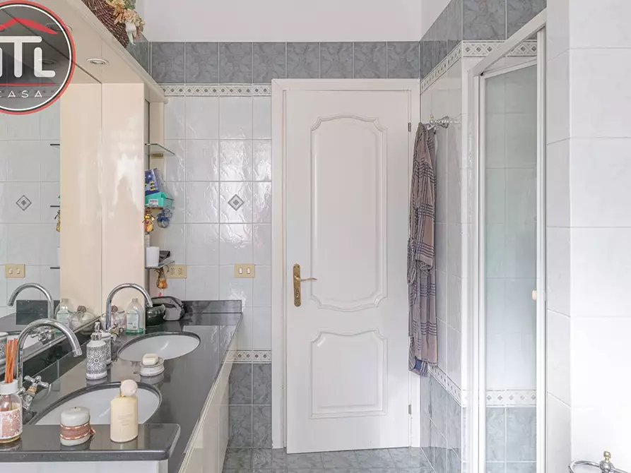 Immagine 21 di Appartamento in vendita  in Via Laura Mantegazza a Roma