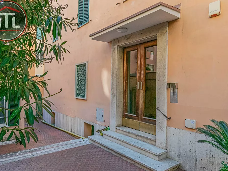 Immagine 26 di Appartamento in vendita  in Via Laura Mantegazza a Roma