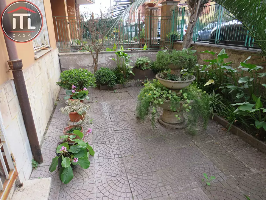 Immagine 11 di Appartamento in vendita  in Via Servilio IV a Roma