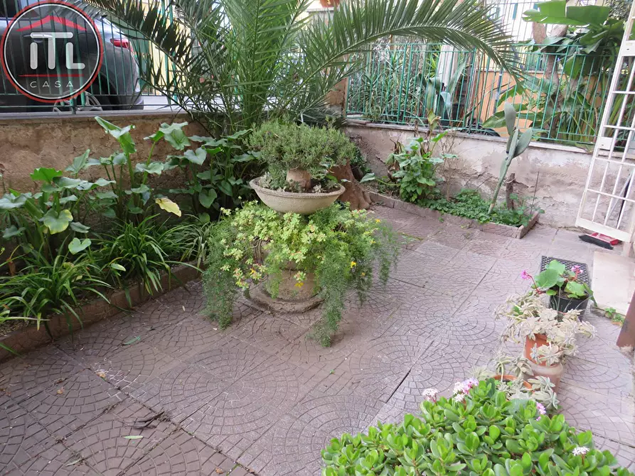 Immagine 12 di Appartamento in vendita  in Via Servilio IV a Roma