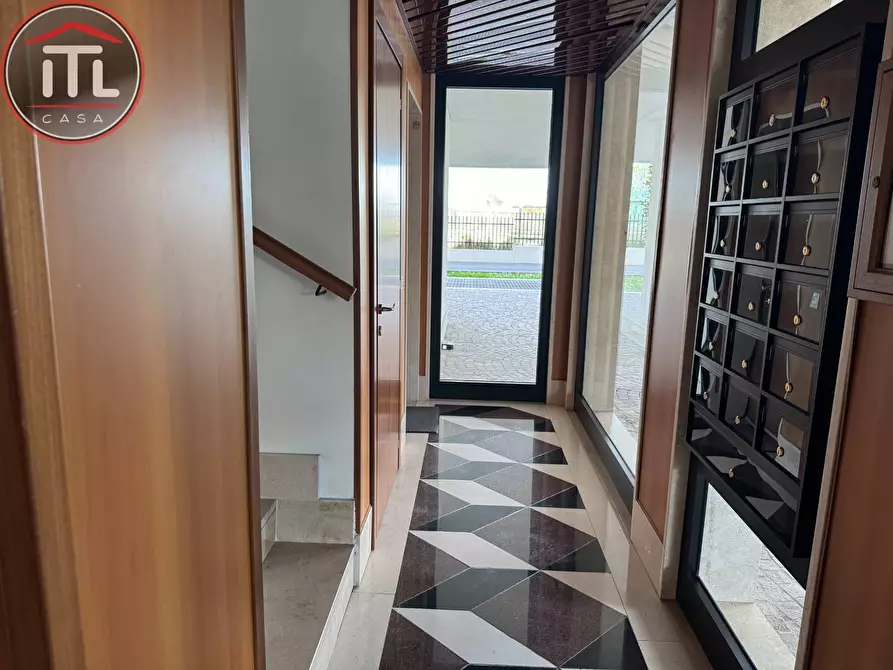 Immagine 25 di Appartamento in vendita  in Via dei Cantelmo a Roma