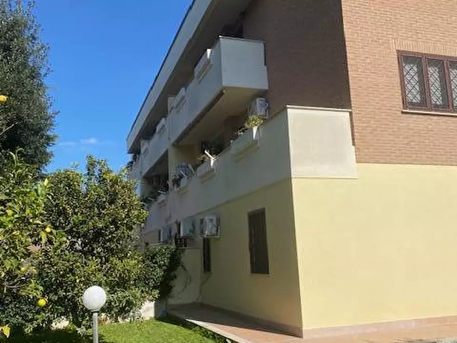 Immagine 8 di Appartamento in vendita  in Via Tullio Ascarelli a Roma