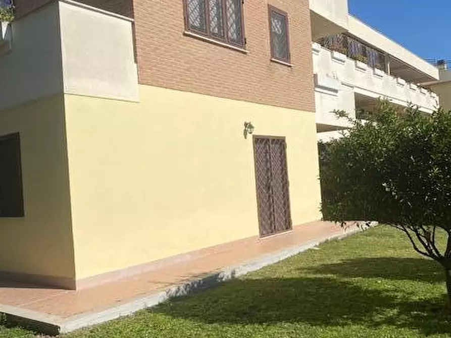 Immagine 9 di Appartamento in vendita  in Via Tullio Ascarelli a Roma