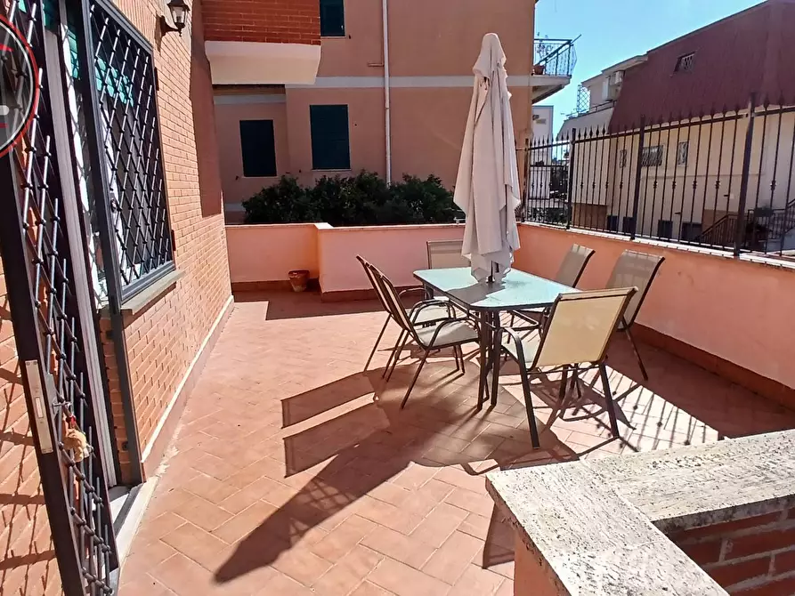 Immagine 26 di Appartamento in vendita  in Via Dei Brusati a Roma