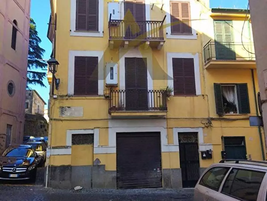 Immagine 1 di Appartamento in vendita  in via Andrea Velletrano a Velletri