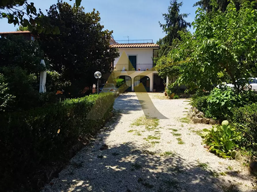 Immagine 21 di Villa in vendita  in Via Madonna degli Angeli a Velletri