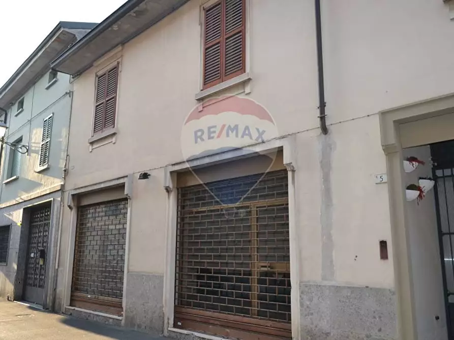 Immagine 3 di Locale commerciale in vendita  in Banfi a Caravaggio