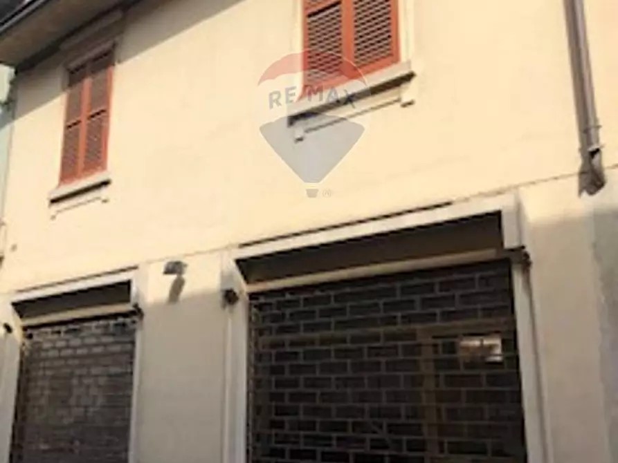 Immagine 4 di Locale commerciale in vendita  in Banfi a Caravaggio