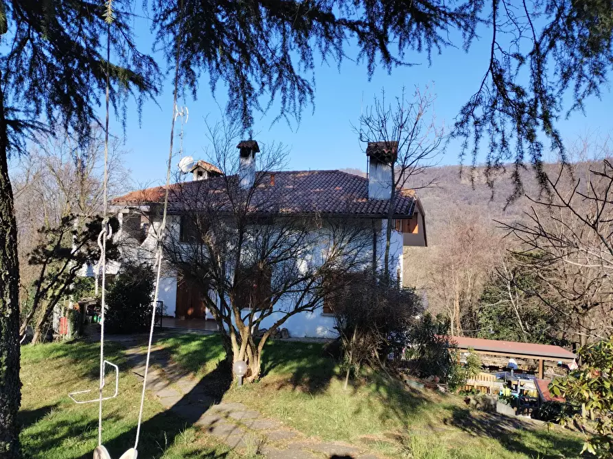 Immagine 19 di Appartamento in vendita  in Via Collina Alta a Scanzorosciate