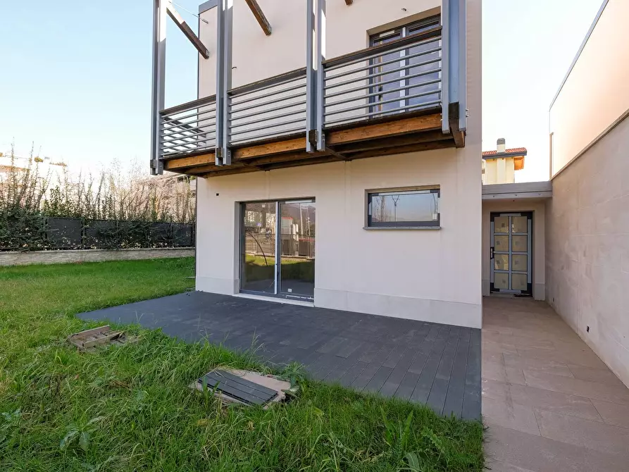 Immagine 3 di Villa in vendita  in Kennedy a Gorle