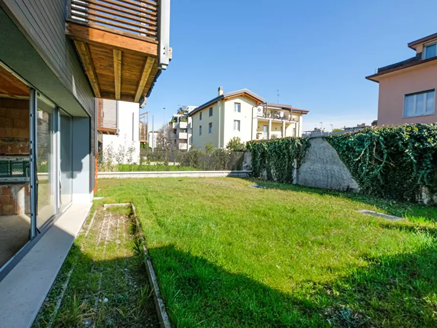 Immagine 8 di Villa in vendita  in KENNEDY a Gorle