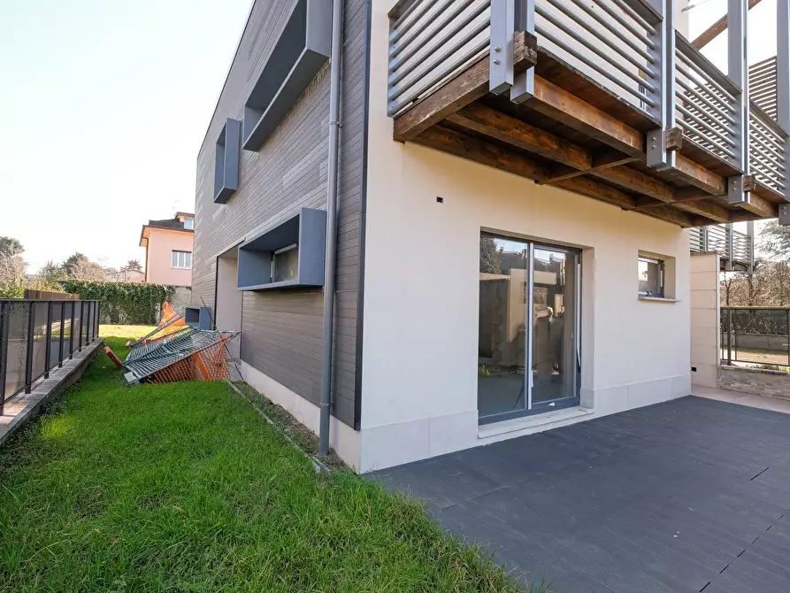 Immagine 12 di Villa in vendita  in KENNEDY a Gorle