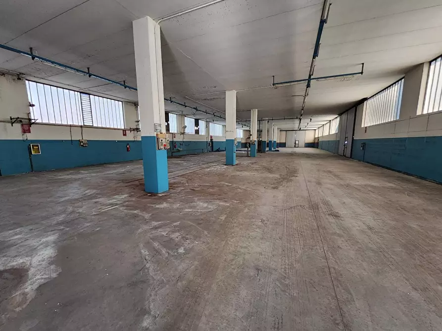Immagine 26 di Capannone industriale in affitto  in via provinciale a Lallio