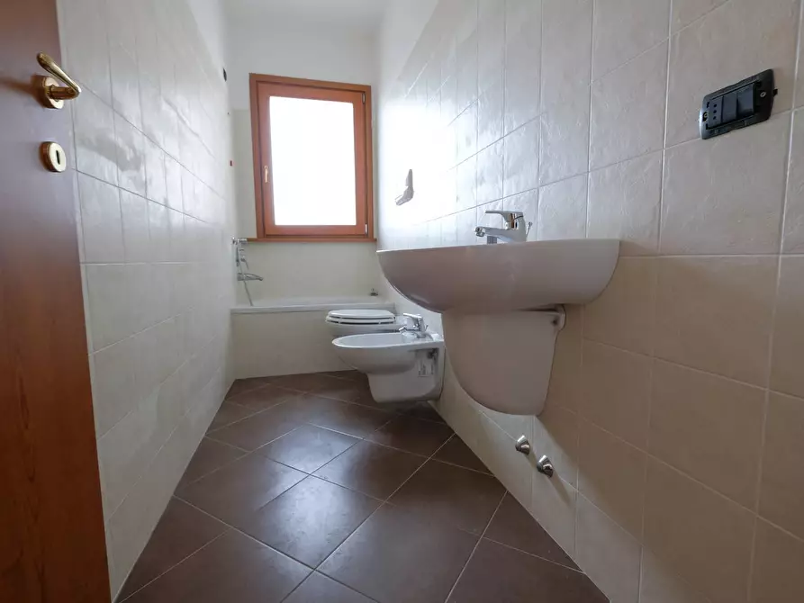 Immagine 13 di Appartamento in vendita  in Via dei Carinei a Sorisole