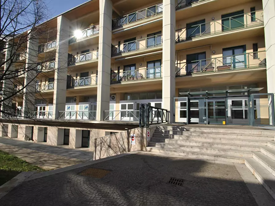 Immagine 14 di Negozio in vendita  in Via San Lazzaro a Bergamo