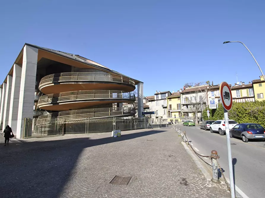 Immagine 15 di Negozio in vendita  in Via San Lazzaro a Bergamo