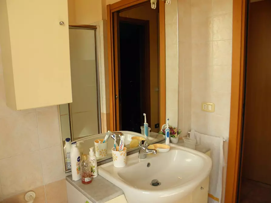 Immagine 10 di Appartamento in vendita  in MADRE TERESA DI CALCUTTA a Bottanuco