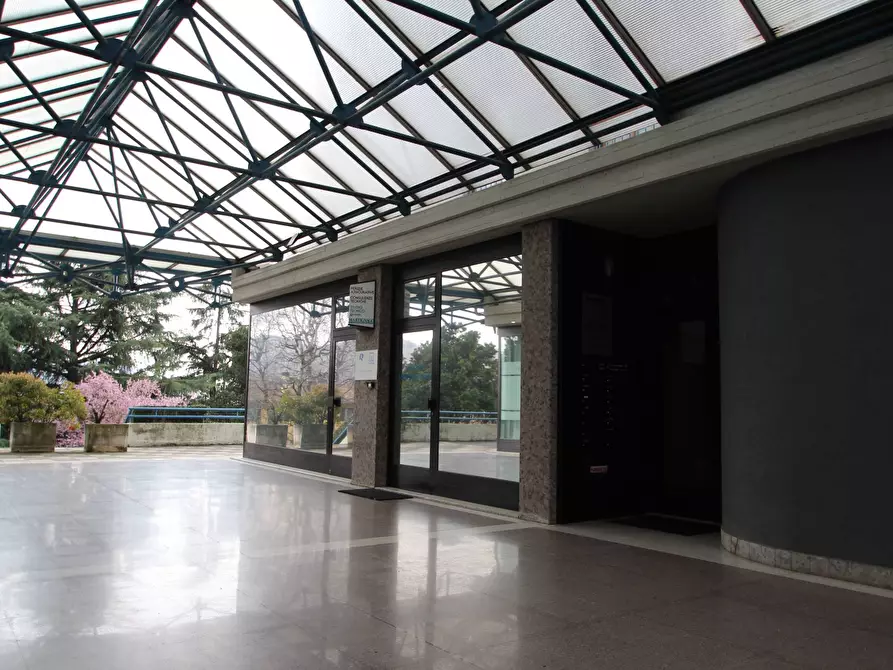 Immagine 21 di Ufficio in vendita  in Via Provinciale a Alzano Lombardo