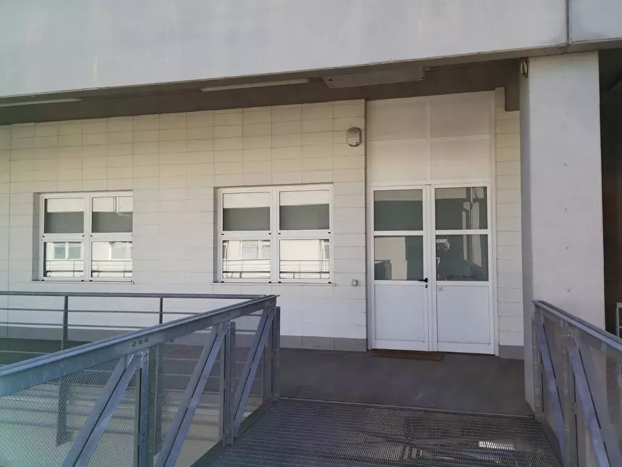 Immagine 3 di Laboratorio in vendita  in Via Delle Industrie a Bergamo