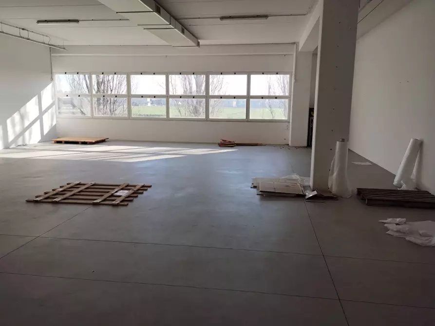 Immagine 7 di Laboratorio in vendita  in Via Delle Industrie a Bergamo
