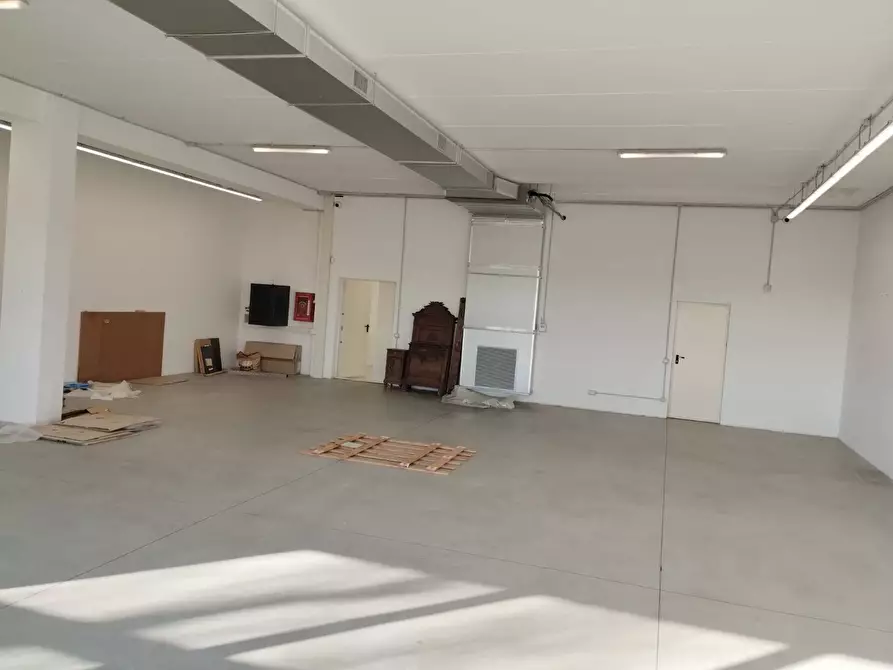 Immagine 8 di Laboratorio in vendita  in Via Delle Industrie a Bergamo
