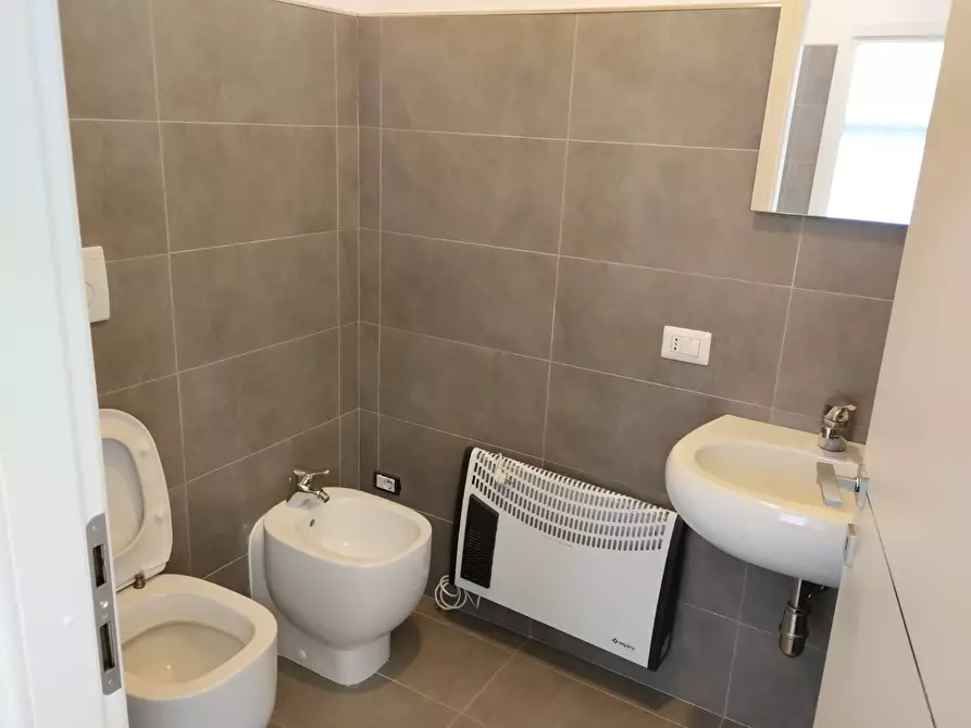 Immagine 12 di Laboratorio in vendita  in Via Delle Industrie a Bergamo