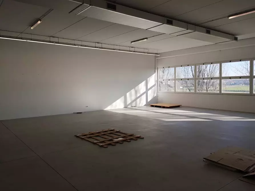 Immagine 13 di Laboratorio in vendita  in Via Delle Industrie a Bergamo