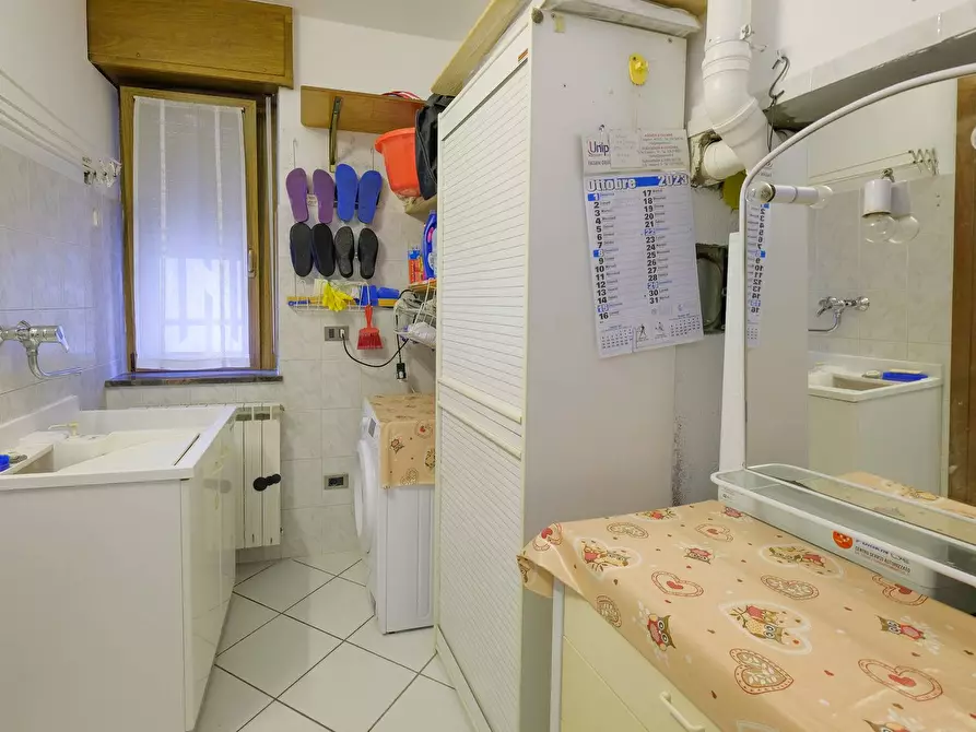 Immagine 20 di Appartamento in vendita  in via Leone Colombi a Curno